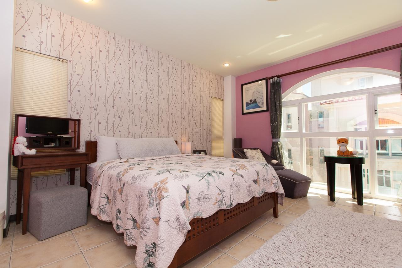 White Cotton Candy Homestay Hualien City Exterior photo
